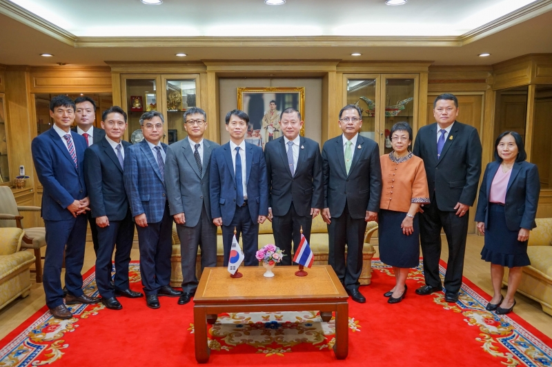 คณะผู้แทนจากสถาบันฝึกอบรมด้านการตรวจสอบและสืบสวนของ สตง. เกาหลี เข้าเยี่ยมคารวะ ปตง. ผตง. และคณะผู้บริหาร สตง.