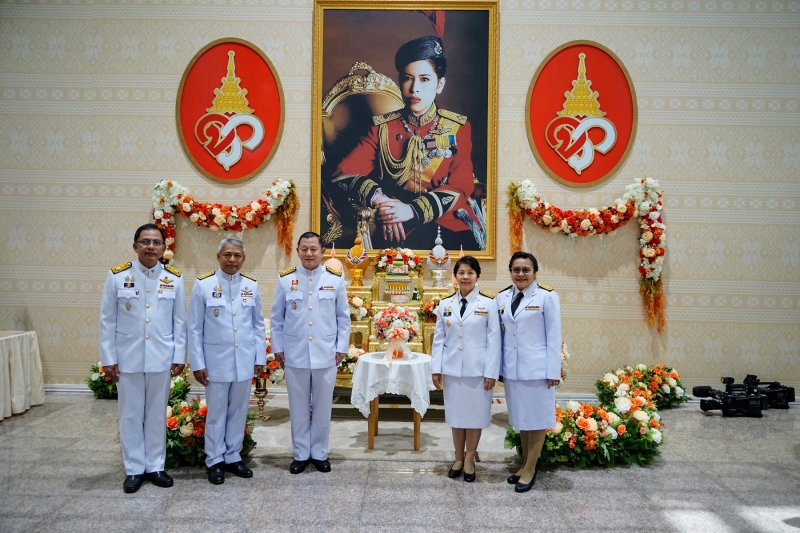 สตง. ถวายแจกันดอกไม้และลงนามถวายพระพรสมเด็จพระเจ้าน้องนางเธอ เจ้าฟ้าจุฬาภรณวลัยลักษณ์ อัครราชกุมารี