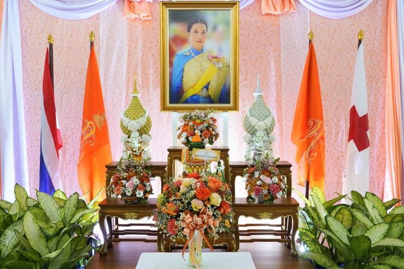 สำนักงานการตรวจเงินแผ่นดินถวายแจกันดอกไม้และลงนามถวายพระพรสมเด็จพระเจ้าลูกเธอ เจ้าฟ้าพัชรกิติยาภา