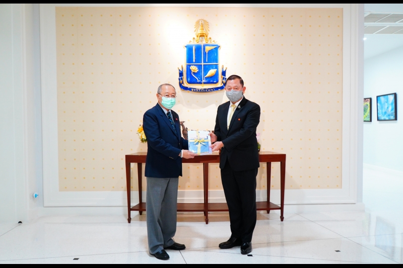 สตง. สมทบ กองทุนชัยพัฒนาสู้ภัยโควิด 19