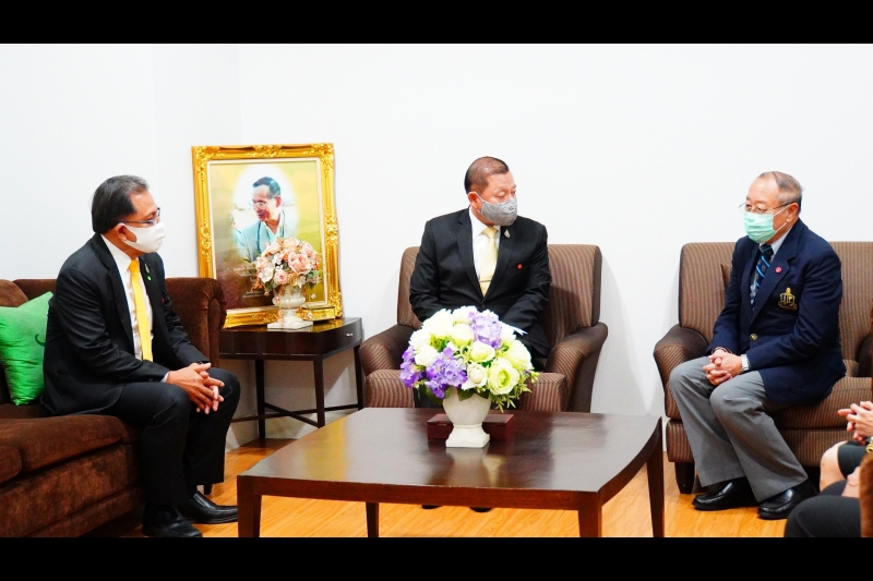 สตง. สมทบ กองทุนชัยพัฒนาสู้ภัยโควิด 19