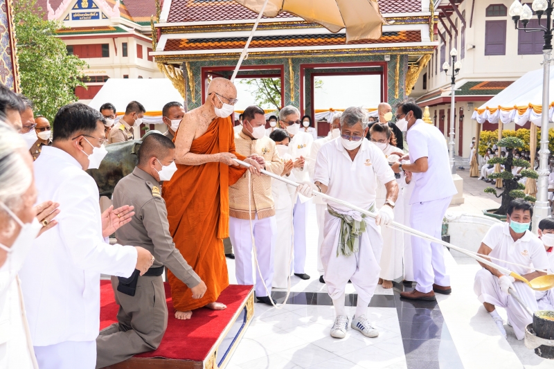  สมเด็จพระอริยวงศาคตญาณ สมเด็จพระสังฆราช สกลมหาสังฆปริณายก ทรงเป็นประธานในพิธีเททองหล่อองค์พระพุทธโสธร รุ่น มงคลแผ่นดิน 108 ณ วั