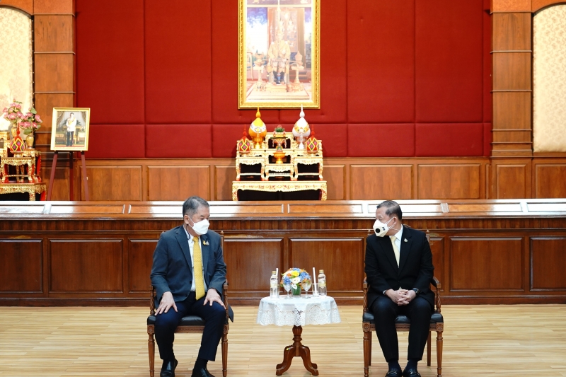 ประธานกรรมการตรวจเงินแผ่นดิน ให้การต้อนรับ ประธานศาลปกครองสูงสุดและคณะ เข้าเยี่ยมคารวะเนื่องในโอกาสที่เข้ารับตำแหน่ง