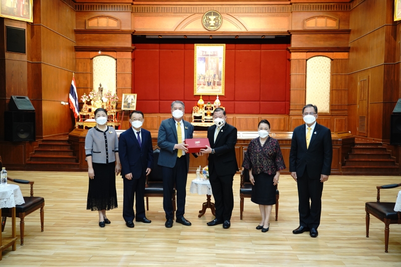 ประธานกรรมการตรวจเงินแผ่นดิน ให้การต้อนรับ ประธานศาลปกครองสูงสุดและคณะ เข้าเยี่ยมคารวะเนื่องในโอกาสที่เข้ารับตำแหน่ง