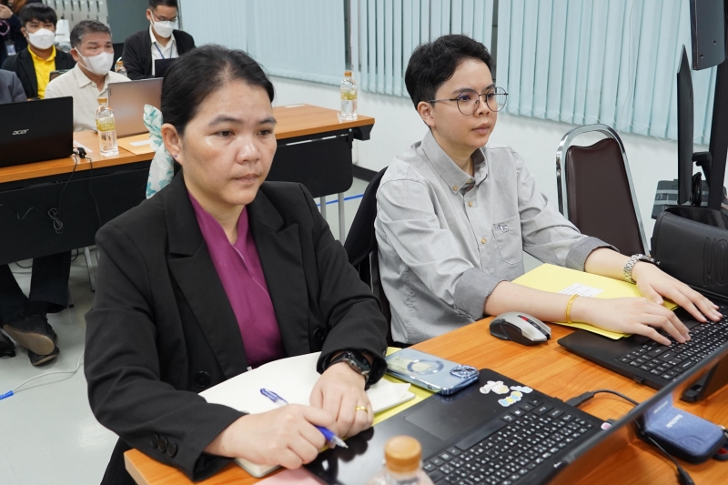 โดรน
