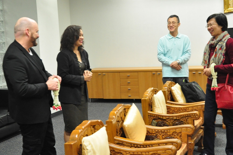 ต้อนรับผู้เข้าร่วมประชุม 