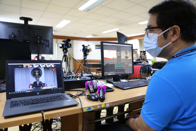 พิธีเปิดการศึกษาดูงานระหว่างประเทศผ่านระบบออนไลน์ (Online) โครงการพัฒนานักบริหารการตรวจเงินแผ่นดินระดับสูง (นตส.) รุ่นที่ 10