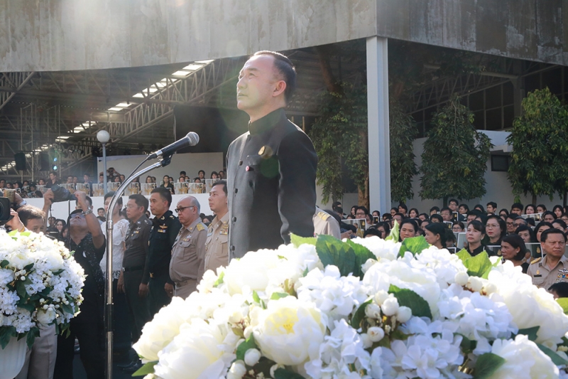 สืบสานวัฒนธรรมไทย  ลอยกระทงร่วมใจถวายพ่อ