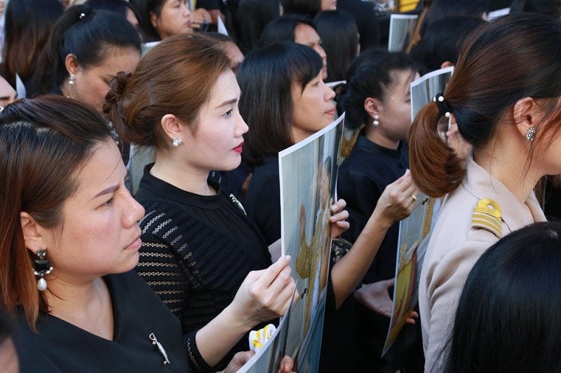 สืบสานวัฒนธรรมไทย  ลอยกระทงร่วมใจถวายพ่อ