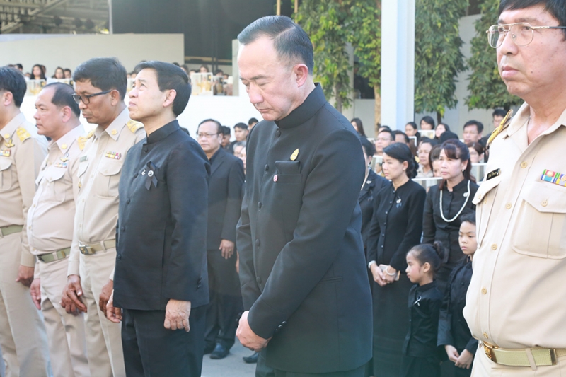 สืบสานวัฒนธรรมไทย  ลอยกระทงร่วมใจถวายพ่อ
