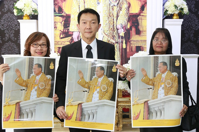 สืบสานวัฒนธรรมไทย  ลอยกระทงร่วมใจถวายพ่อ