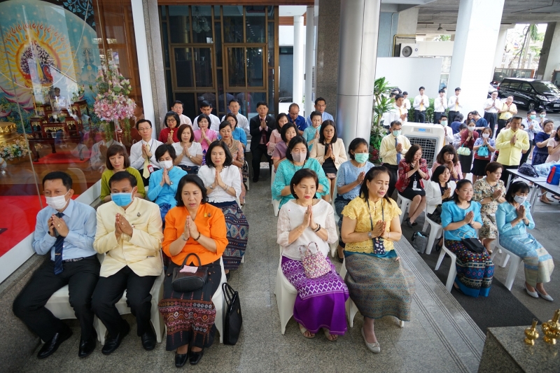 พิธีทำบุญตักบาตรข้าวสารอาหารแห้ง คณะสงฆ์จำนวน 9 รูป จากวัดไผ่ตัน เขตพญาไท กรุงเทพฯ