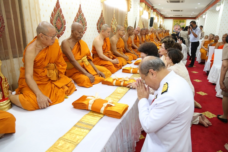 พิธีทำบุญ วัดยานนาวา