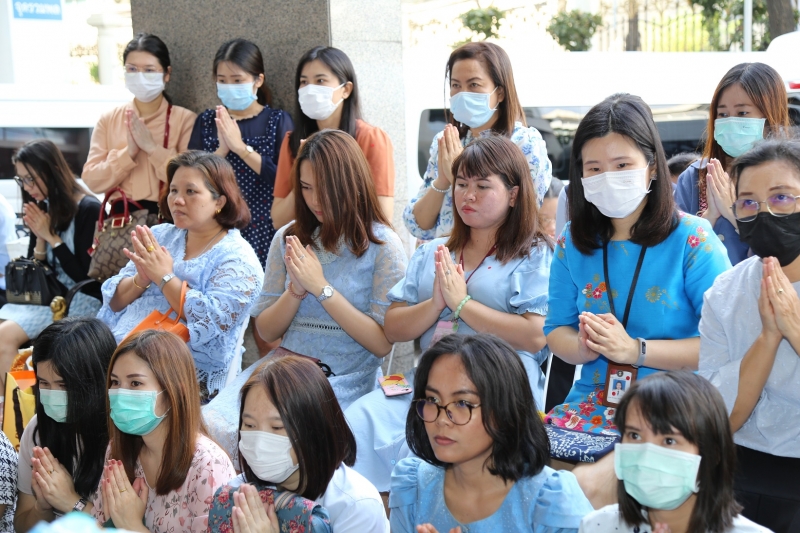 พิธีทำบุญตักบาตรข้าวสารอาหารแห้ง คณะสงฆ์จำนวน 9 รูป จากวัดไผ่ตัน เขตพญาไท กรุงเทพฯ