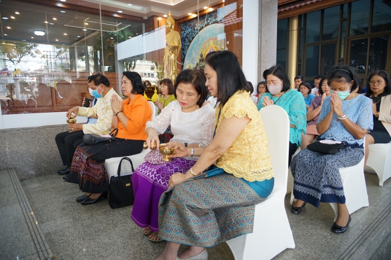 พิธีทำบุญตักบาตรข้าวสารอาหารแห้ง คณะสงฆ์จำนวน 9 รูป จากวัดไผ่ตัน เขตพญาไท กรุงเทพฯ