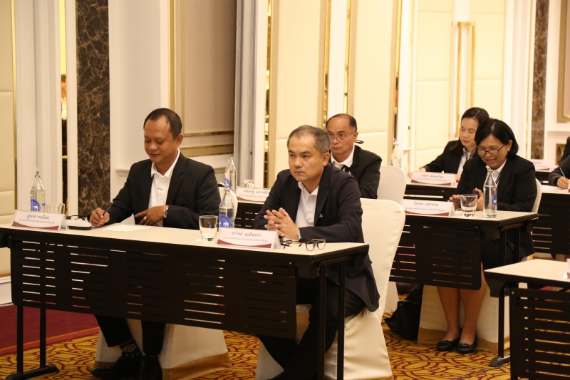 ร่วมทำบุญเป็นเจ้าภาพและเป็นประธานร่วมรับฟังเทศน์มหาชาติเวสสันดรชาดก