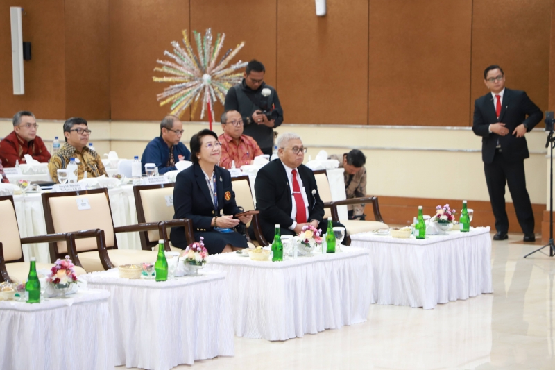 โครงการพัฒนานักบริหารการตรวจเงินแผ่นดินระดับสูง (นตส.) รุ่นที่ 12