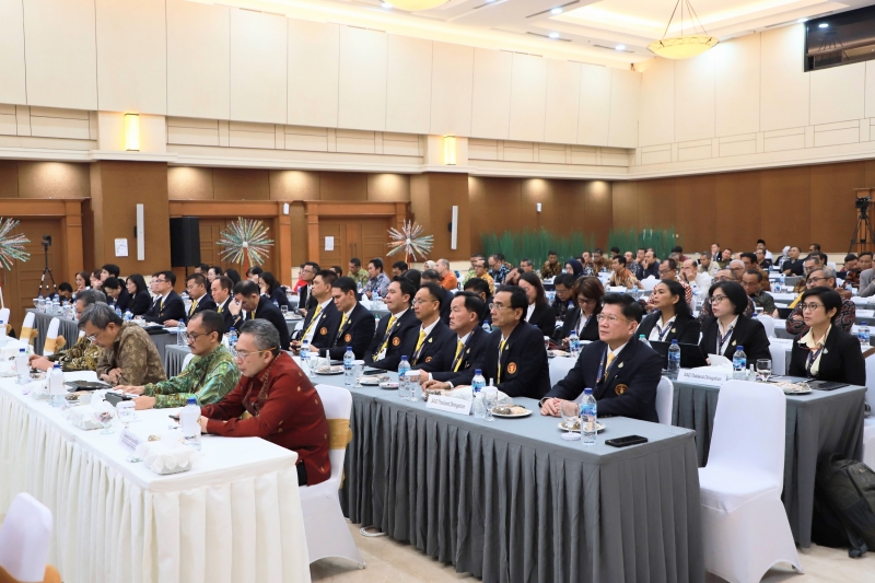 โครงการพัฒนานักบริหารการตรวจเงินแผ่นดินระดับสูง (นตส.) รุ่นที่ 12