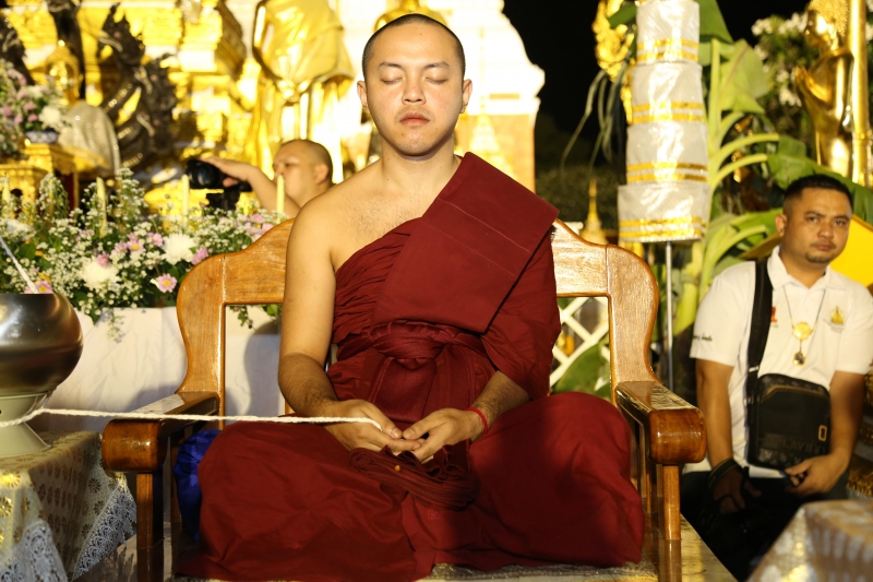 พิธีอธิษฐานจิตมวลสาร แผ่นจาร และแผ่นดวงชะตา 