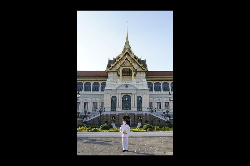 ลงนามถวายพระพรพระบาทสมเด็จพระเจ้าอยู่หัว และสมเด็จพระนางเจ้าฯ พระบรมราชินี เนื่องในโอกาสวันขึ้นปีใหม่ พุทธศักราช 2564
