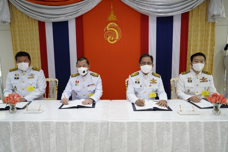  สำนักงานการตรวจเงินแผ่นดินถวายแจกันดอกไม้และลงนามถวายพระพรชัยมงคลสมเด็จพระเจ้าลูกเธอ เจ้าฟ้าสิริวัณณวรี นารีรัตนราชกัญญา