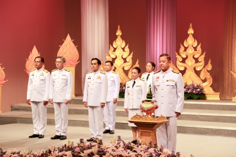 ร่วมบันทึกเทปถวายพระพร สมเด็จพระนางเจ้าฯ พระบรมราชินี สถานีวิทยุโทรทัศน์กองทัพบกช่อง 5