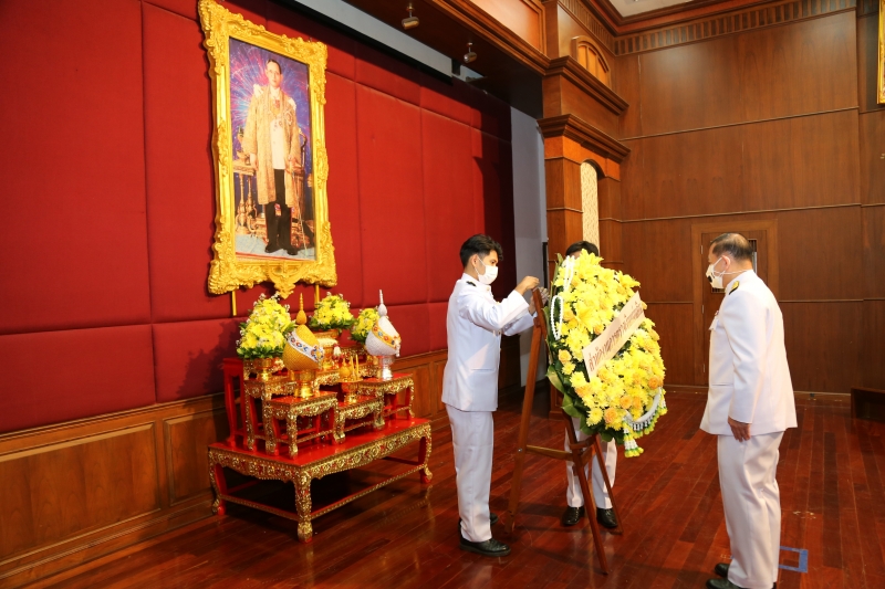 พิธีวางพวงมาลาเนื่องในวันคล้ายวันสวรรคตพระบาทสมเด็จพระบรมชนกาธิเบศร มหาภูมิพลอดุลยเดชมหาราช บรมนาถบพิตร 13 ตุลาคม 2564
