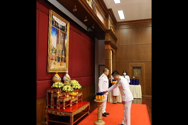 พิธีรับพระราชทานเครื่องราชอิสริยาภรณ์ชั้นสายสะพาย