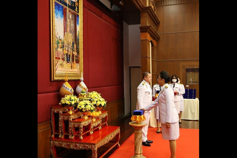 พิธีรับพระราชทานเครื่องราชอิสริยาภรณ์ชั้นสายสะพาย