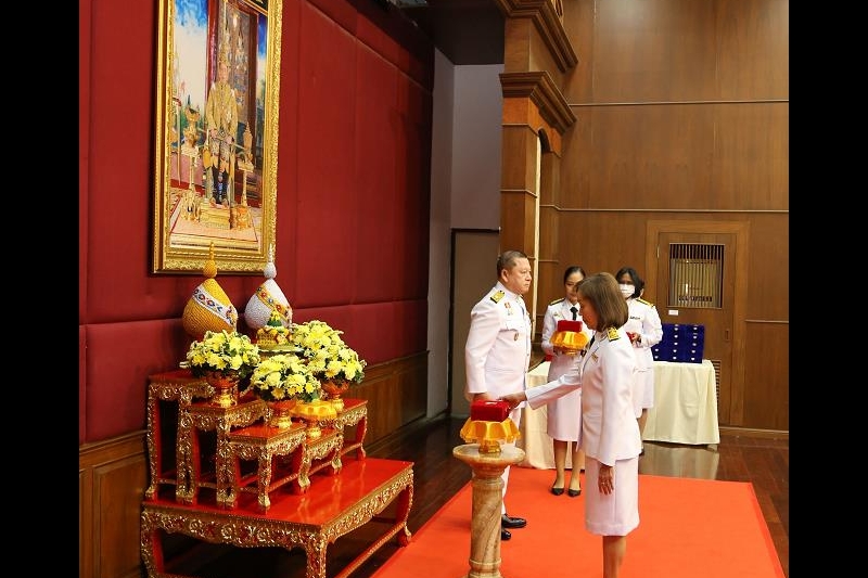 พิธีรับพระราชทานเครื่องราชอิสริยาภรณ์ชั้นสายสะพาย