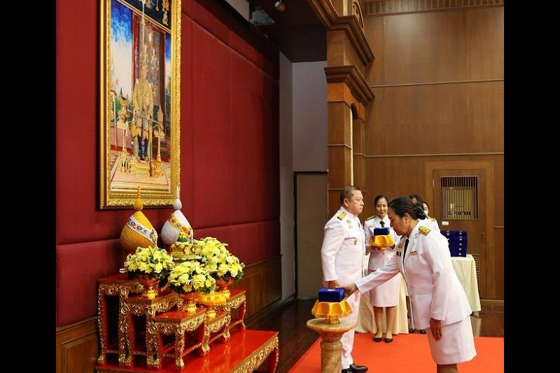 พิธีรับพระราชทานเครื่องราชอิสริยาภรณ์ชั้นสายสะพาย