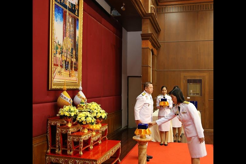 พิธีรับพระราชทานเครื่องราชอิสริยาภรณ์ชั้นสายสะพาย
