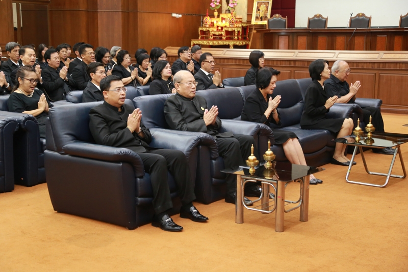 พิธีเจริญพระพุทธมนต์ เนื่องในวันปีใหม่ พุทธศักราช ๒๕๖๐ 