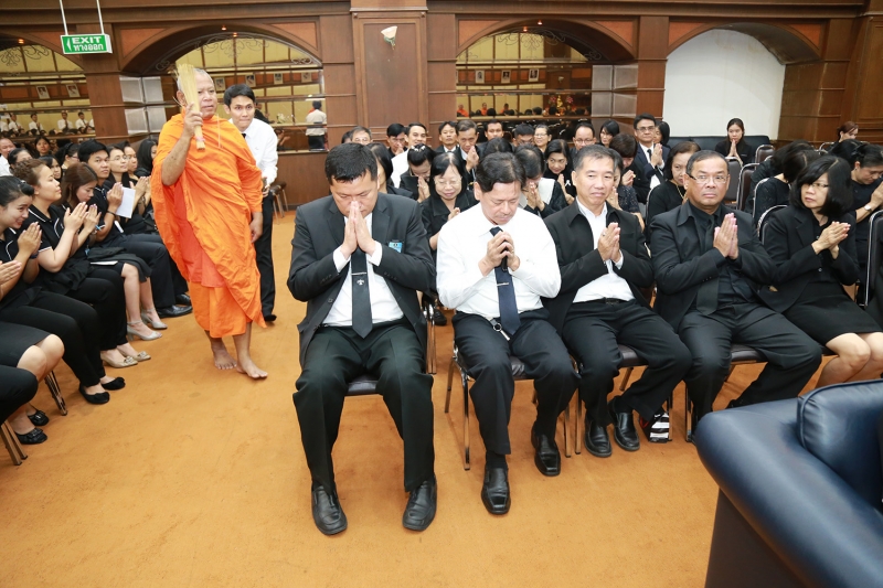 พิธีเจริญพระพุทธมนต์ เนื่องในวันปีใหม่ พุทธศักราช ๒๕๖๐ 