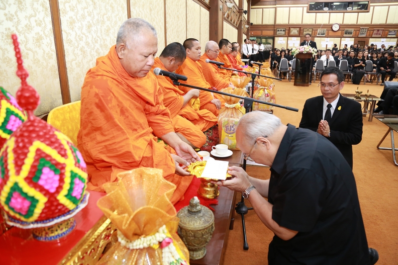 พิธีเจริญพระพุทธมนต์ เนื่องในวันปีใหม่ พุทธศักราช ๒๕๖๐ 