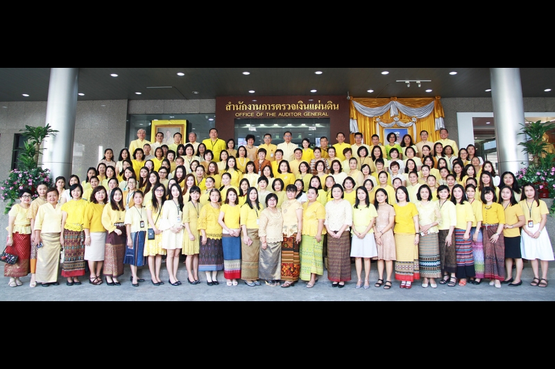 พิธีบำเพ็ญกุศลพระพุทธมนต์และทำบุญตักบาตร เพื่อน้อมอุทิศถวายเป็นพระราชกุศลแด่พระบาทสมเด็จพระปรมินทรมหาภูมิพลอดุลยเดช บรมนาถบพิตร 