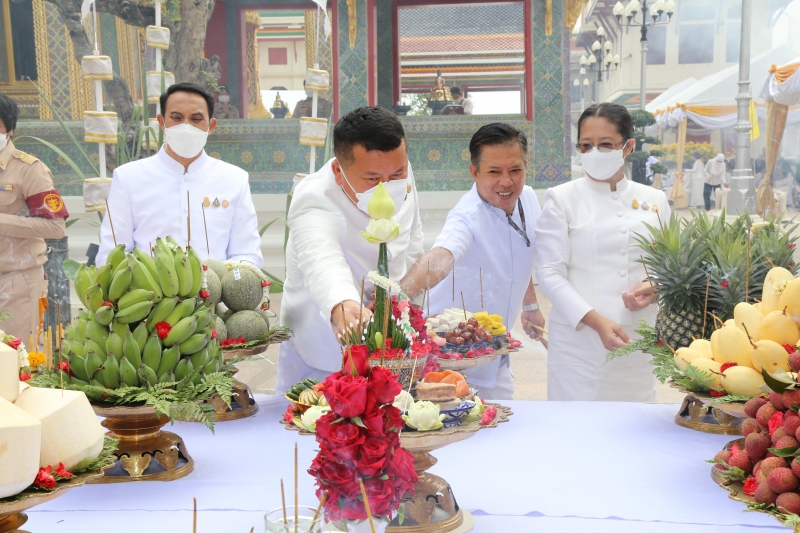  สมเด็จพระอริยวงศาคตญาณ สมเด็จพระสังฆราช สกลมหาสังฆปริณายก ทรงเป็นประธานในพิธีเททองหล่อองค์พระพุทธโสธร รุ่น มงคลแผ่นดิน 108 ณ วั
