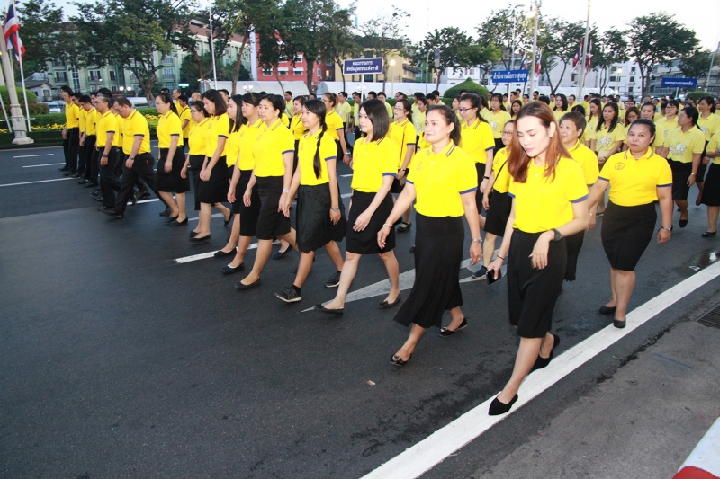 สตง.ร่วมเดินริ้วขบวนอัญเชิญพุ่มดอกไม้ถวายราชสดุดีถวายบังคม 5 ธันวาคม 2561