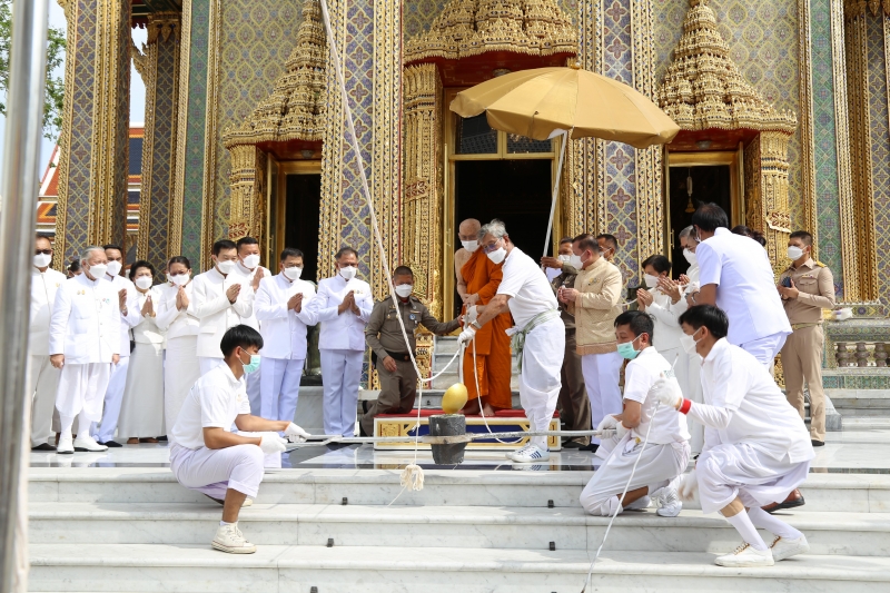  สมเด็จพระอริยวงศาคตญาณ สมเด็จพระสังฆราช สกลมหาสังฆปริณายก ทรงเป็นประธานในพิธีเททองหล่อองค์พระพุทธโสธร รุ่น มงคลแผ่นดิน 108 ณ วั