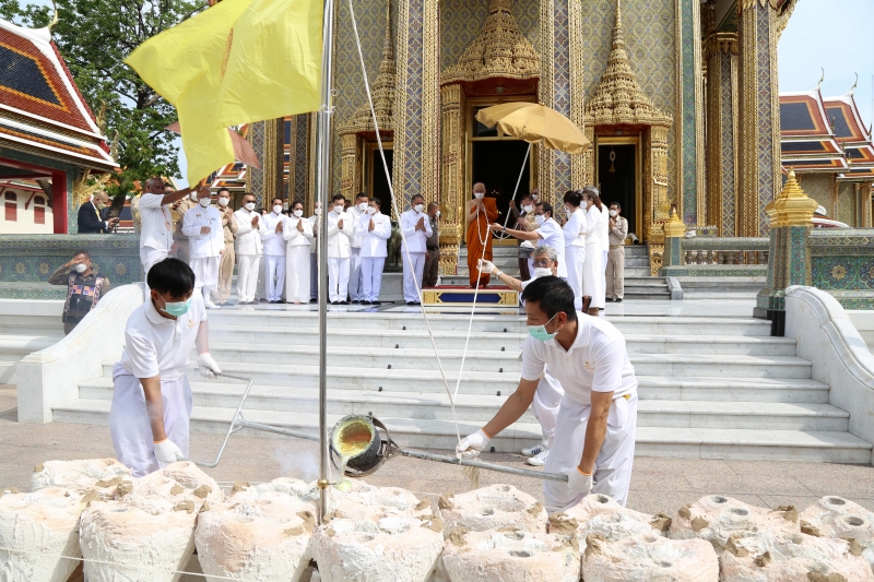  สมเด็จพระอริยวงศาคตญาณ สมเด็จพระสังฆราช สกลมหาสังฆปริณายก ทรงเป็นประธานในพิธีเททองหล่อองค์พระพุทธโสธร รุ่น มงคลแผ่นดิน 108 ณ วั