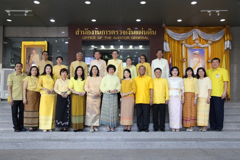 พิธีบำเพ็ญกุศลพระพุทธมนต์และทำบุญตักบาตร