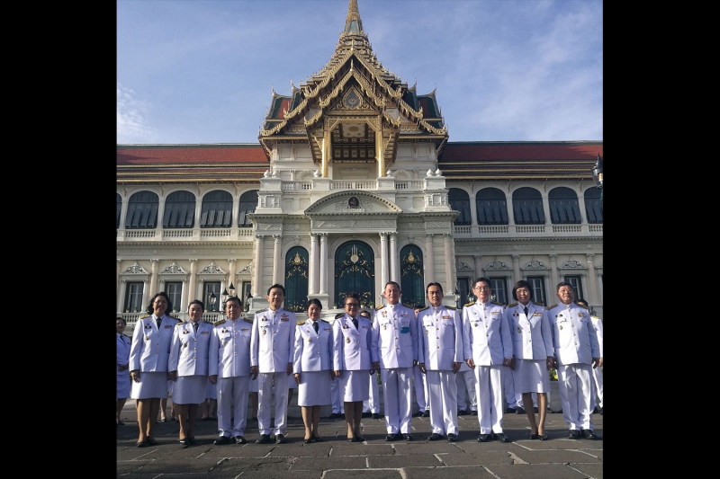 พิธีทำบุญตักบาตรถวายพระราชกุศล