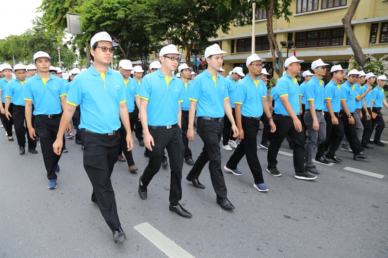 ร่วมริ้วขบวนอัญเชิญเครื่องราชสักการะ และร่วมพิธีจุดเทียนถวายพระพรชัยมงคล สมเด็จพระนางเจ้าสิริกิติ์ พระบรมราชินีนาถ ในรัชกาลที่ 9