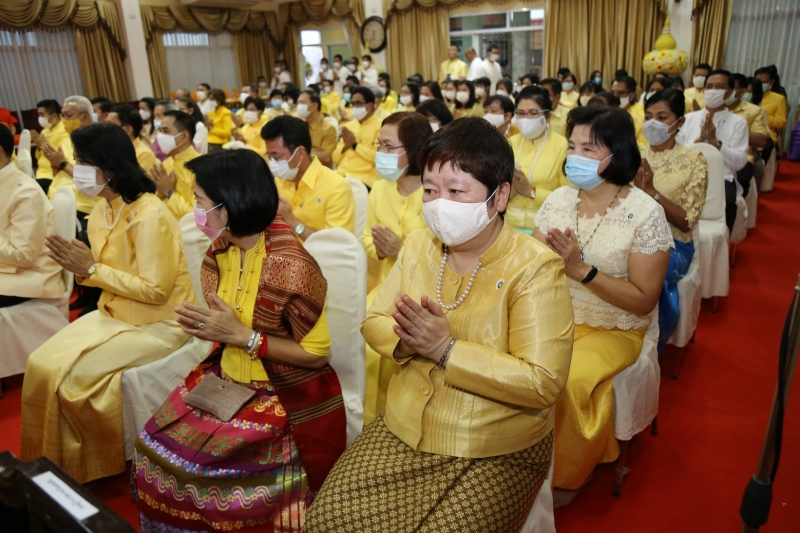 พิธีเจริญพระพุทธมนต์สมโภชผ้าพระกฐินพระราชทาน ประจำปี 2563 ณ วัดพระแก้ว พระอารามหลวง ตำบลเวียง อำเภอเมืองเชียงราย จังหวัดเชียงราย