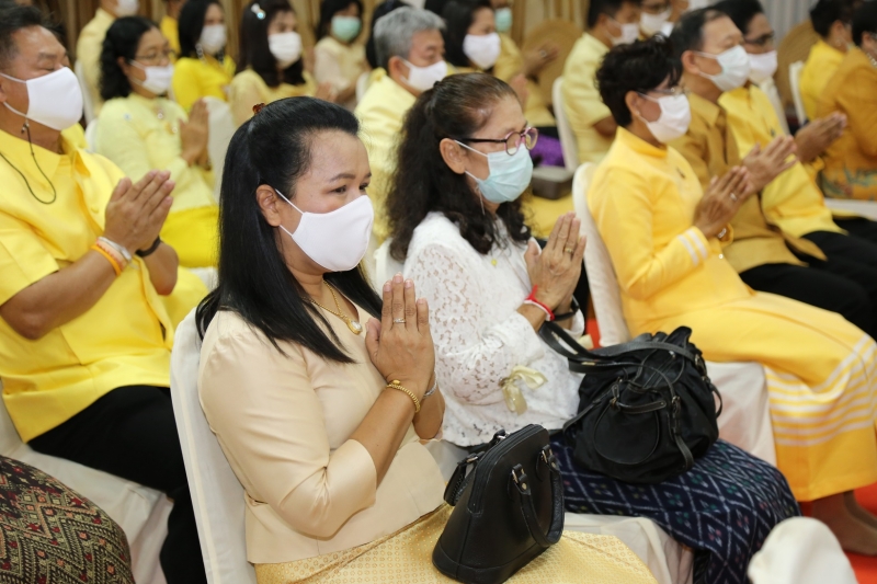 พิธีเจริญพระพุทธมนต์สมโภชผ้าพระกฐินพระราชทาน ประจำปี 2563 ณ วัดพระแก้ว พระอารามหลวง ตำบลเวียง อำเภอเมืองเชียงราย จังหวัดเชียงราย