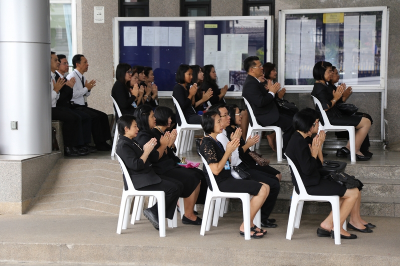 ทำบุญตักบาตรข้าวสารอาหารแห้ง ประจำเดือนเดือนมิถุนายน 2560