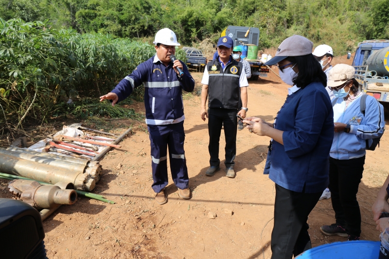 พิธีเปิดโครงการฝึกอบรมเชิงปฏิบัติการ หลักสูตร “การเจาะและพัฒนาบ่อน้ำบาดาล” และศึกษาดูงาน ณ พื้นที่ขุดเจาะน้ำบาดาล จังหวัดกาญจนบุ