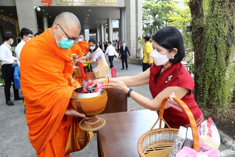 กิจกรรมเนื่องในโอกาสปีใหม่ พุทธศักราช 2565 ณ สำนักงานการตรวจเงินแผ่นดิน