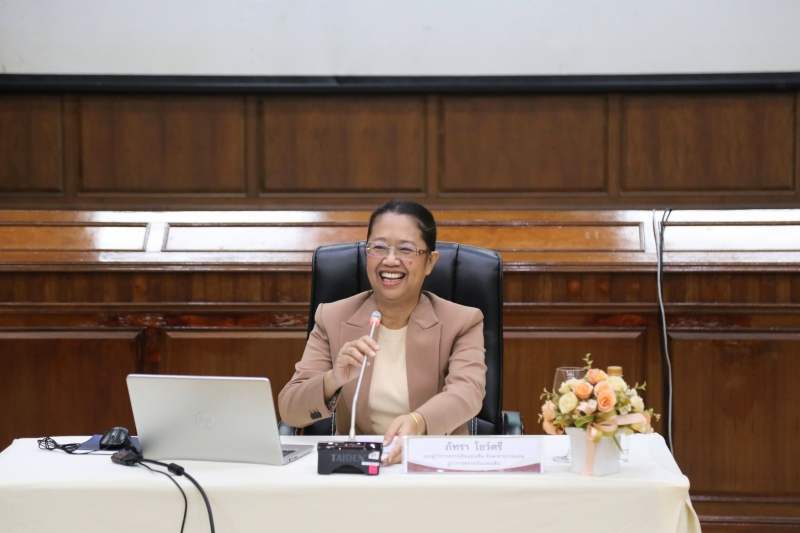 พิธีมอบของที่ระลึกแด่ผู้เกษียณอายุราชการ