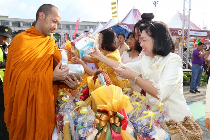 กิจกรรมทางศาสนา งานใต้ร่มพระบารมี 236 ปี กรุงรัตนโกสินทร์